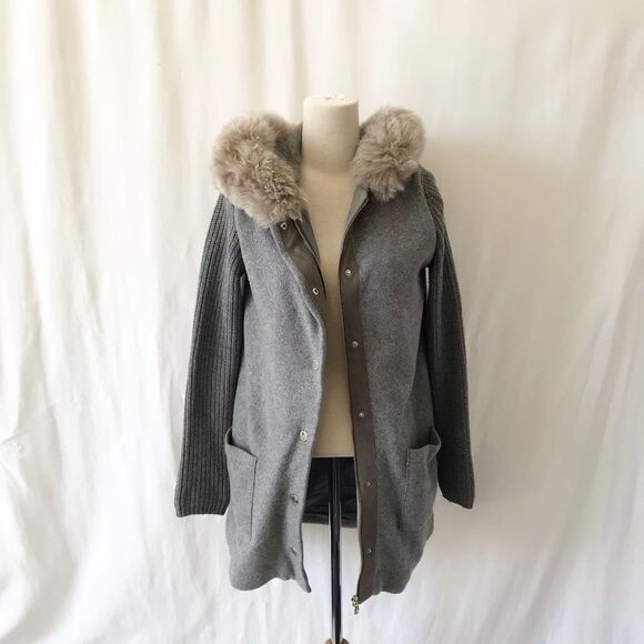 Massimo Dutti faux fur hooded jacket/coat size XS - Picture 2 of 14